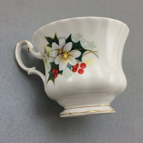 Vintage Christmas Yuletide Teacup Saucer Royal Albert Poinsettias Factory Second - Picture 2 of 10